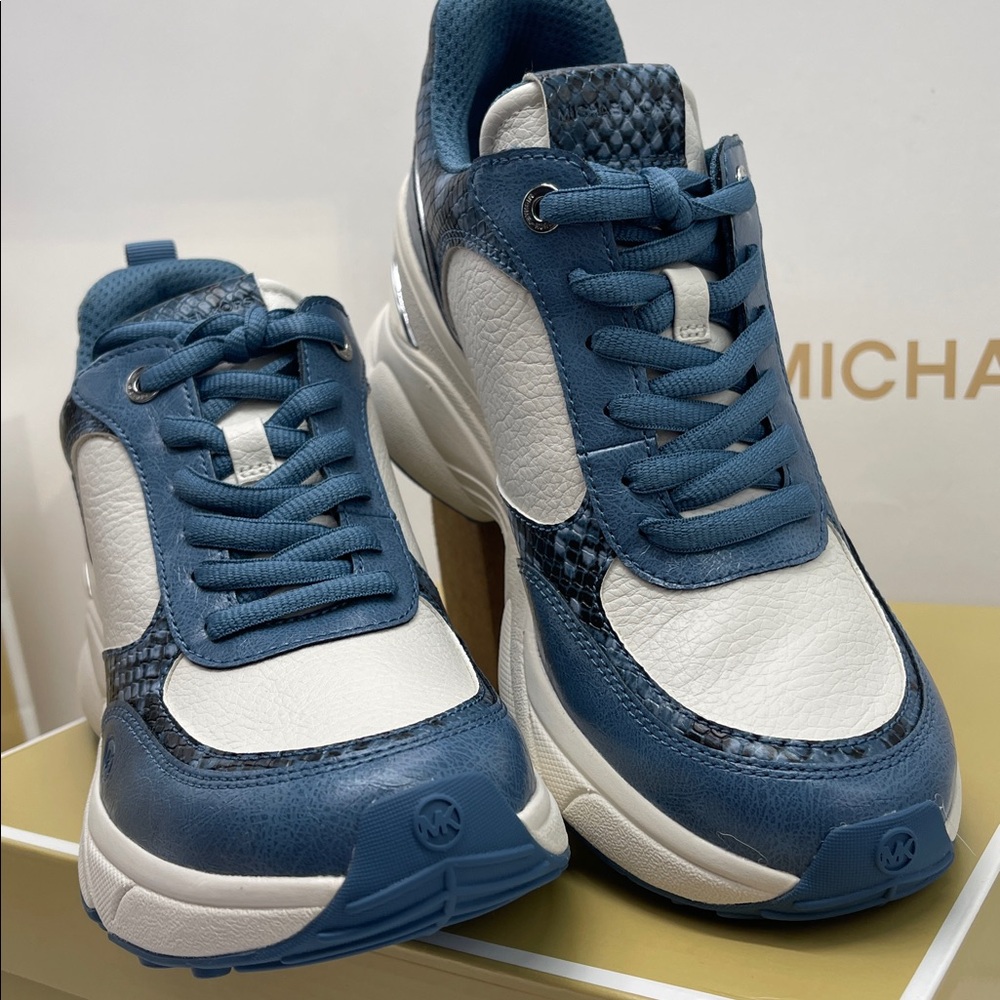 Michael Kors KATRINA WEDGE TRAINER
FAUX LEATHER
49F5KAFS3L
Cornflower - Picture 5 of 16